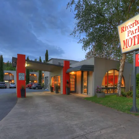 Riverbank Park Motel-2