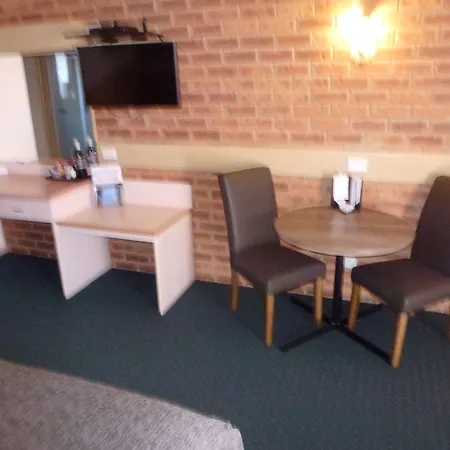 Colonial Motor Inn Bairnsdale Golden Chain Property-3