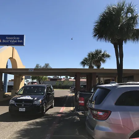 Americas Best Value Inn Laredo-3