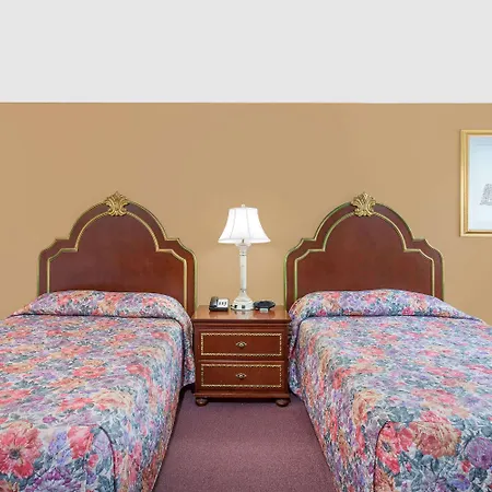 Knights Inn Emporia-3