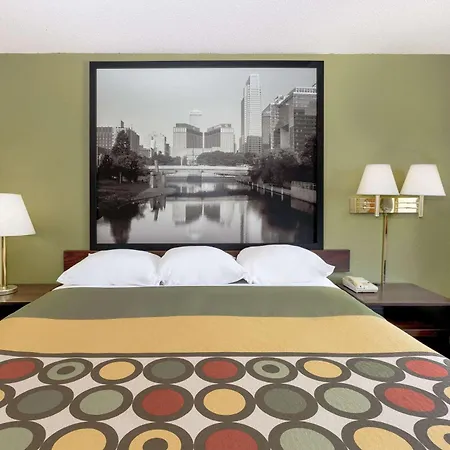 Super 8 By Wyndham Norfolk-3