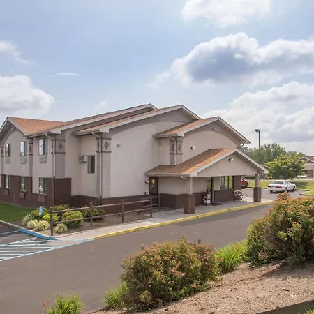 Super 8 By Wyndham Christiansburg/Blacksburg Area-2