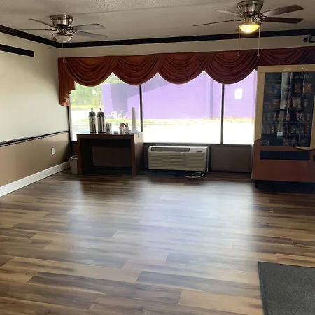 Americas Best Value Inn & Suites Melbourne-3