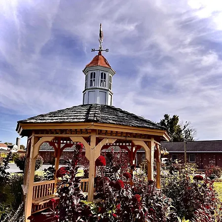 Weathervane Motor Court-2