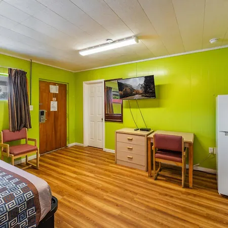 Budget Inn Pulaski-3
