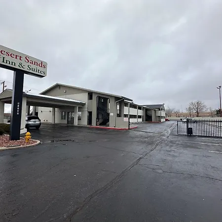Desert Sands Inn & Suites-3