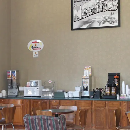 Super 8 By Wyndham Morrilton-3