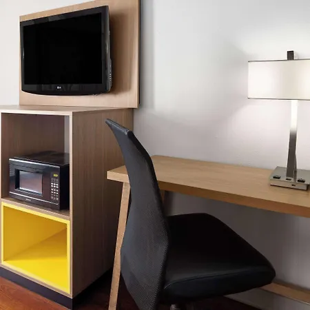 Days Inn By Wyndham Americus-3