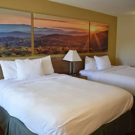 Days Inn By Wyndham Reidsville-3