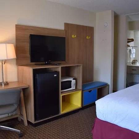 Days Inn By Wyndham Reidsville-2
