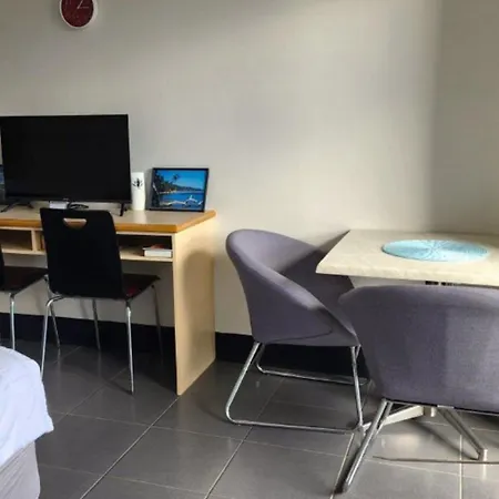 Jopen Motel Unit 6-2