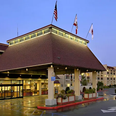 Red Lion Hotel Eureka-3