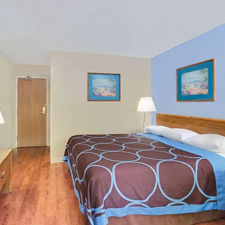 Super 8 By Wyndham Newburgh/West Point Stewart Intl Airport-3