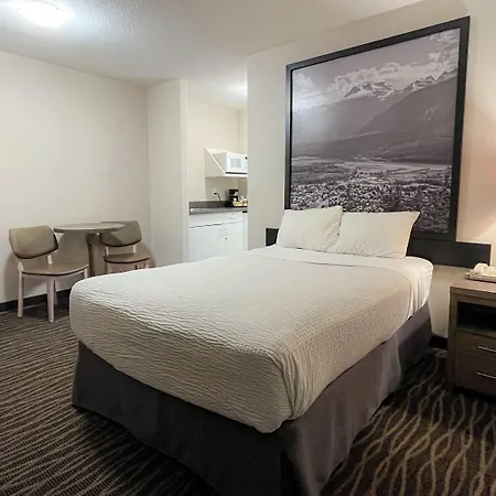 Super 8 By Wyndham Revelstoke Bc-2