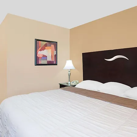 Super 8 By Wyndham Sheboygan Wi-3