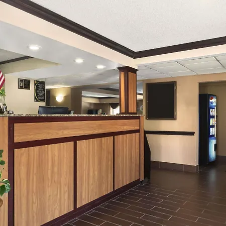 Super 8 By Wyndham Taylor/Detroit Area-2