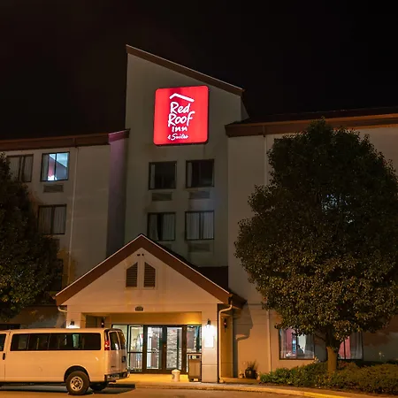 Red Roof Inn & Suites Indianapolis Airport-3