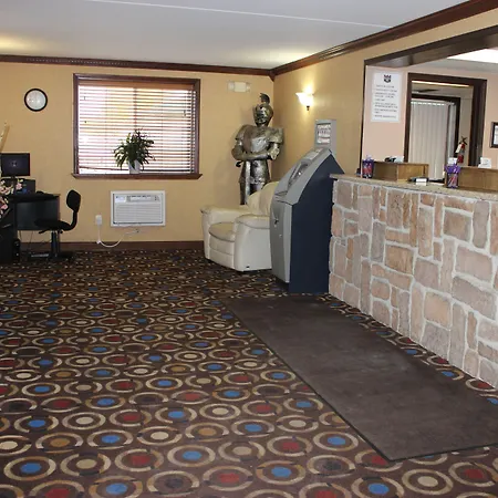 Knights Inn And Suites - Grand Forks-3