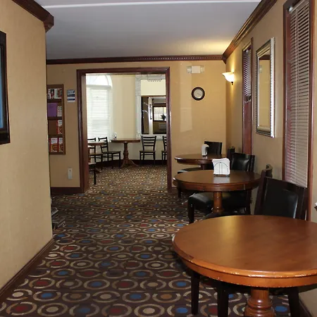 Knights Inn And Suites - Grand Forks-2