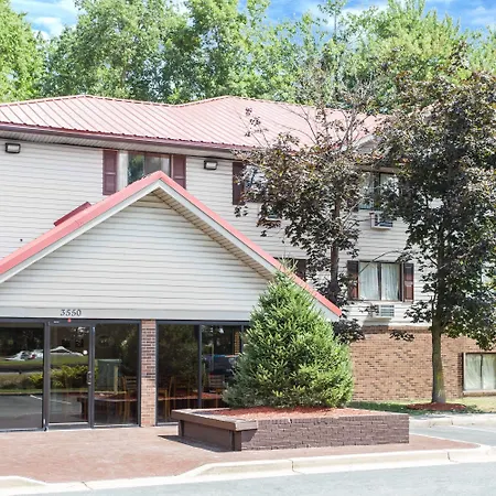 Red Carpet Inn - Waldorf-3
