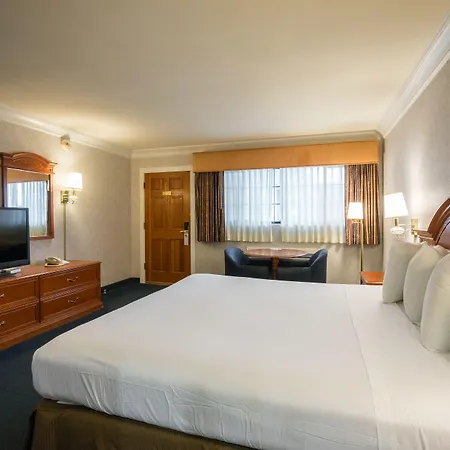 Nob Hill Motor Inn -Newly Updated Rooms!-3