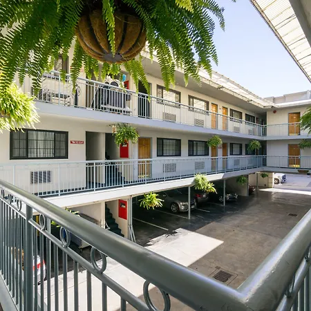 Nob Hill Motor Inn -Newly Updated Rooms!-2