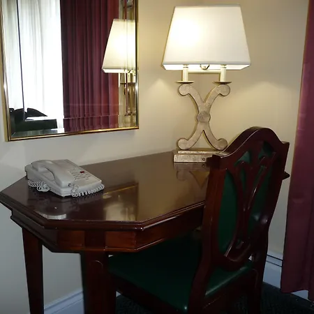 Arbutus Inn-3