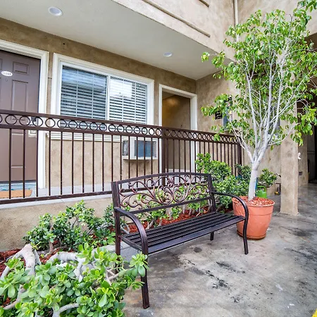 Nite Inn At Universal City - Walking Distance To Universal Studios Hollywood-2