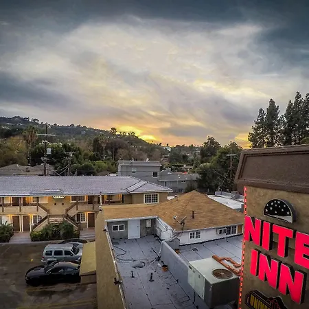 Nite Inn At Universal City - Walking Distance To Universal Studios Hollywood-3