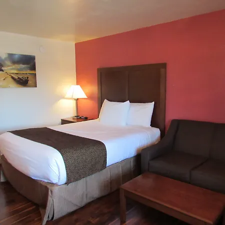 Red Carpet Inn Medford-2