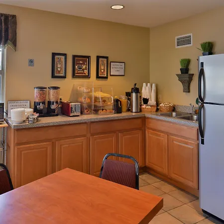 Americas Best Value Inn Bryant-2