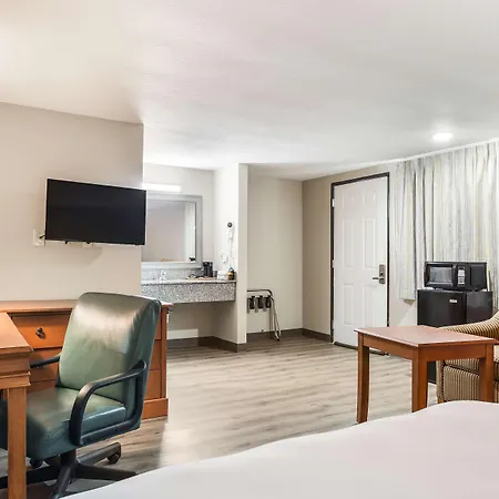 Americas Best Value Inn - Lebanon-2