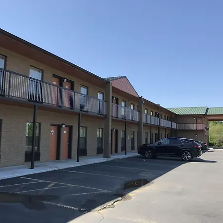 Clairmont Inn & Suites - Warren-2