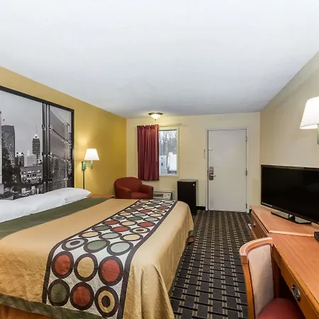 Super 8 By Wyndham Indianapolis-Southport Rd-2
