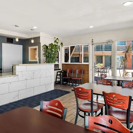 Americas Best Value Inn And Suites Flagstaff-3