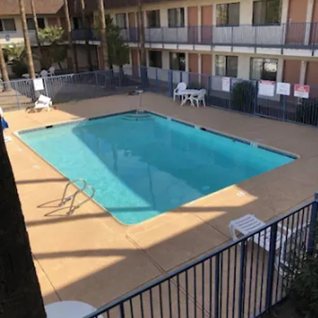 Super Inn Motel-3