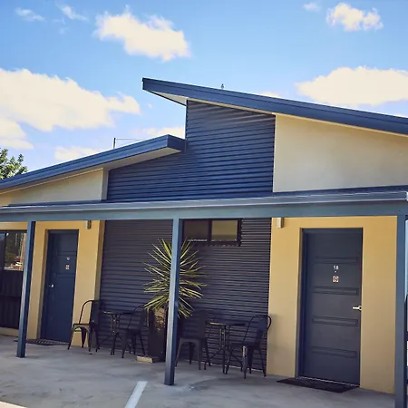 Junction Motel-2
