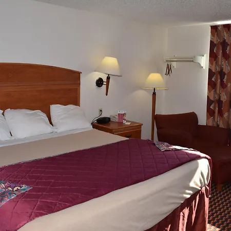 Americas Best Value Inn Jefferson City-3