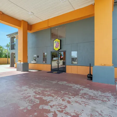 Super 8 By Wyndham San Antonio/Riverwalk Area-3