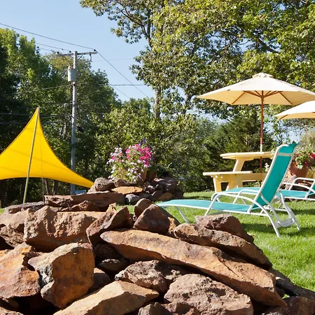 Mount Battie Inn-2