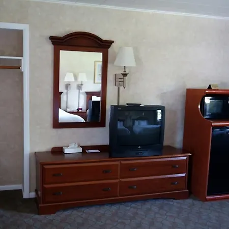 Monument Mountain Motel-3