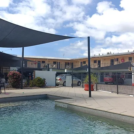 Summit Motel-3