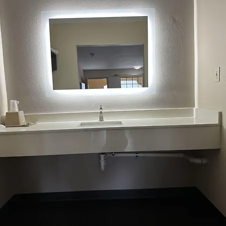 Express Inn Hartselle-3