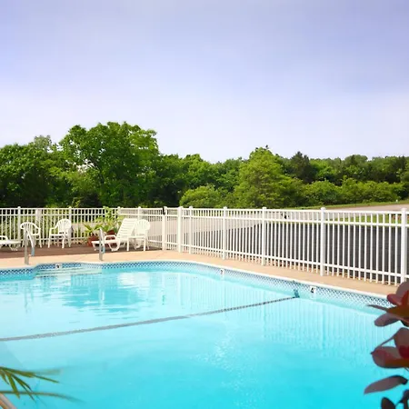 Whispering Hills Inn-2