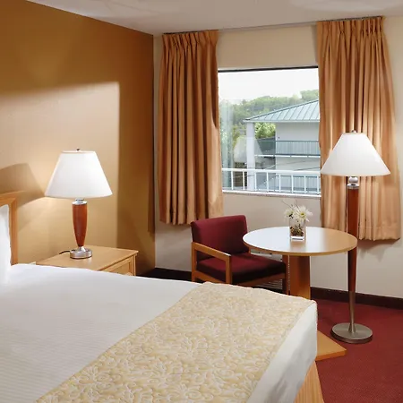 Whispering Hills Inn-3