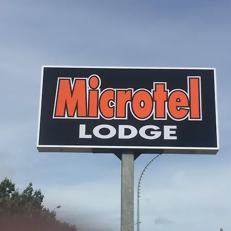 Microtel Lodge-3