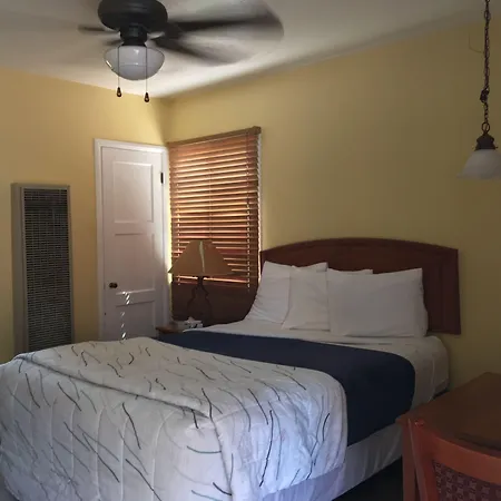 Los Padres Inn-3