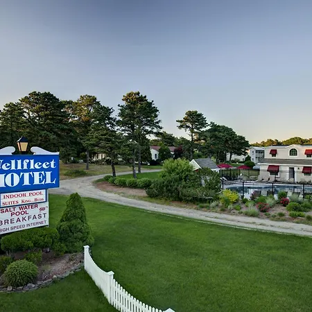 Wellfleet Lodge-2