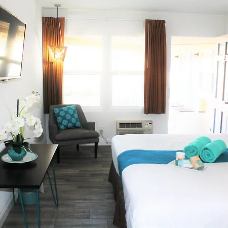 Hotel Point Loma-3