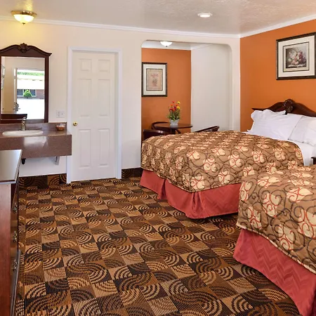 Americas Best Value Inn & Suites Klamath Falls-2